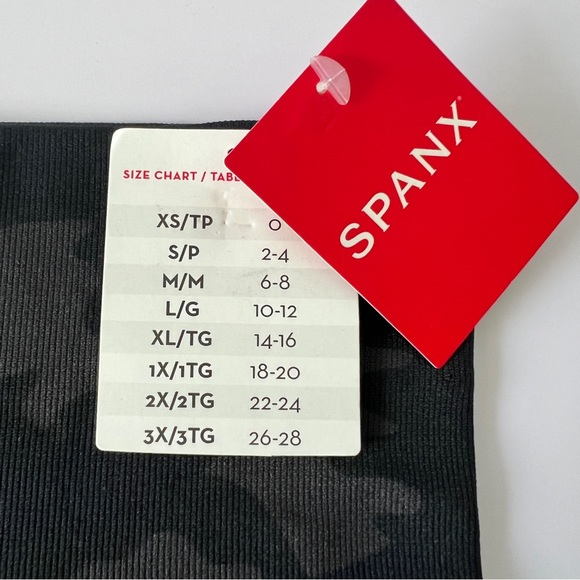 SPANX Black Camo Cropped Lamn Leggings S, M NWT - Picture 2 of 5